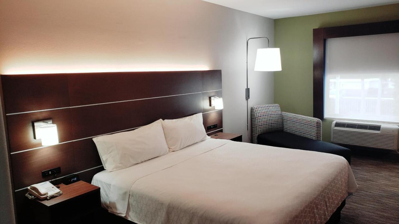 Holiday Inn Express Hotel And Suites Weslaco By Ihg Esterno foto