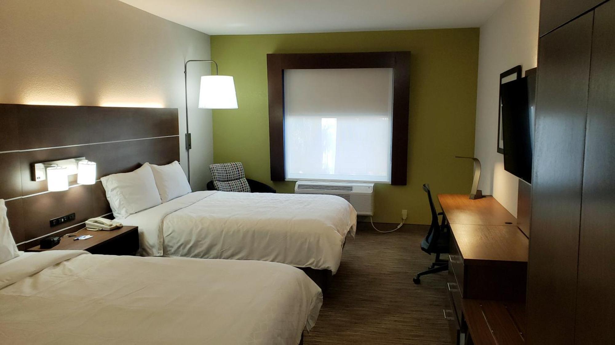 Holiday Inn Express Hotel And Suites Weslaco By Ihg Esterno foto