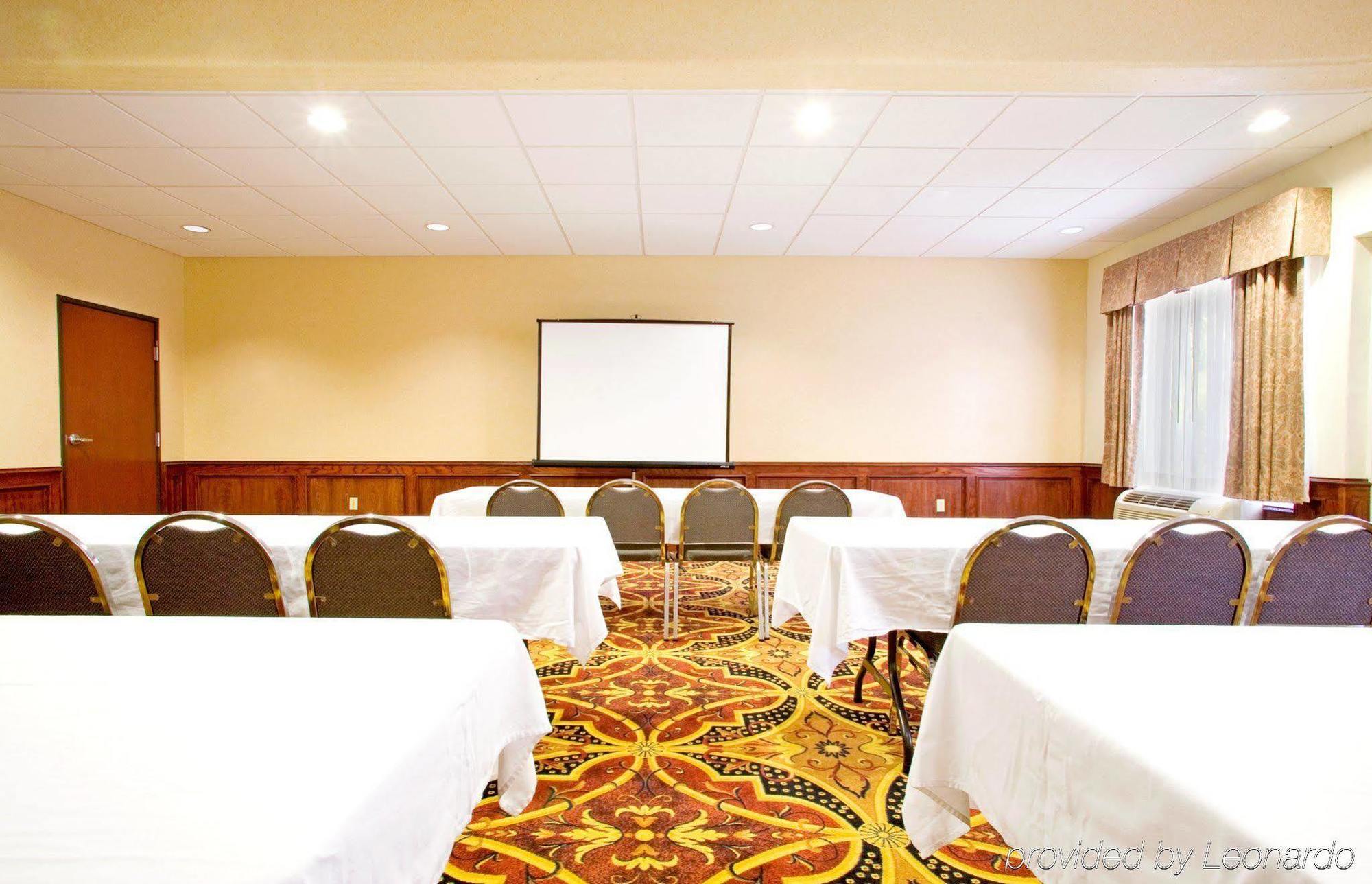 Holiday Inn Express Hotel And Suites Weslaco By Ihg Servizi foto