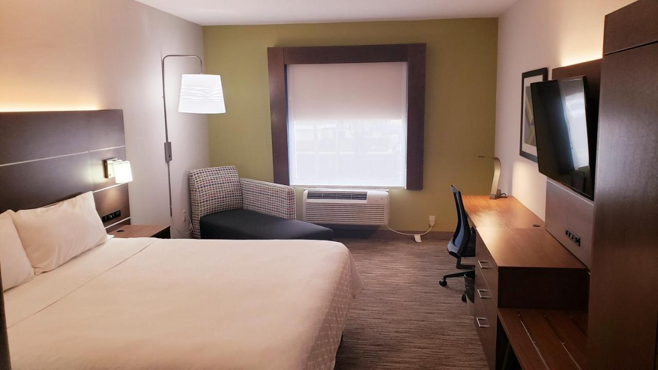 Holiday Inn Express Hotel And Suites Weslaco By Ihg Esterno foto
