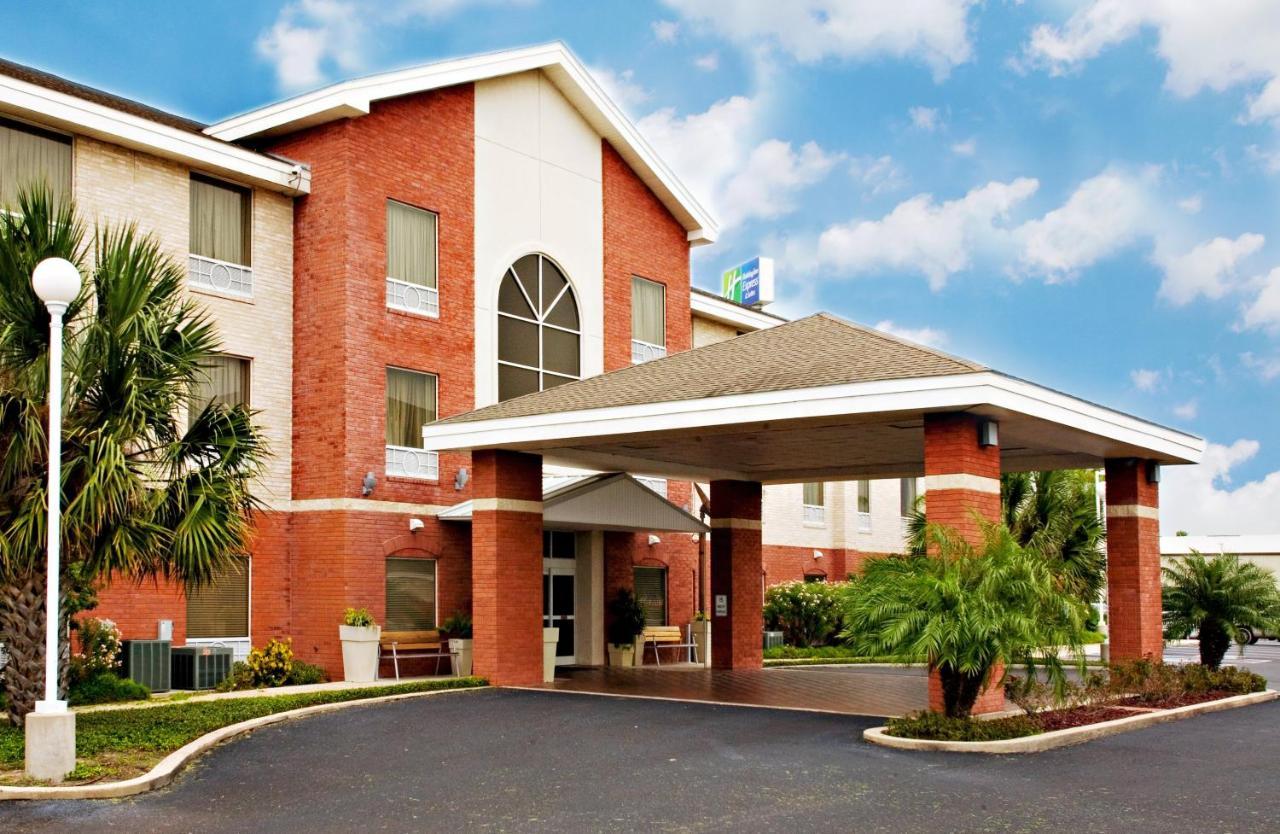 Holiday Inn Express Hotel And Suites Weslaco By Ihg Esterno foto