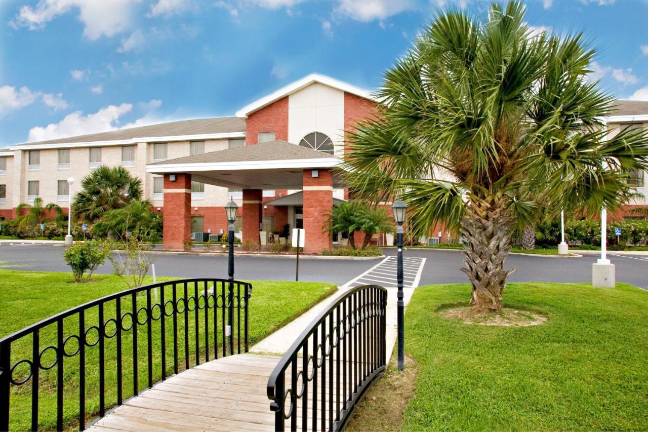 Holiday Inn Express Hotel And Suites Weslaco By Ihg Esterno foto